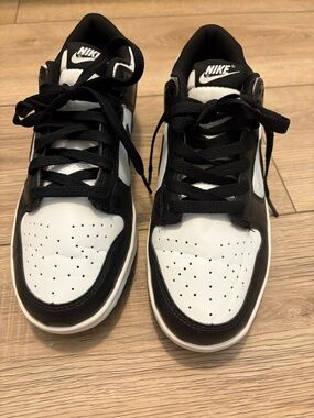 Men’s Nike Dunk Low Sneakers